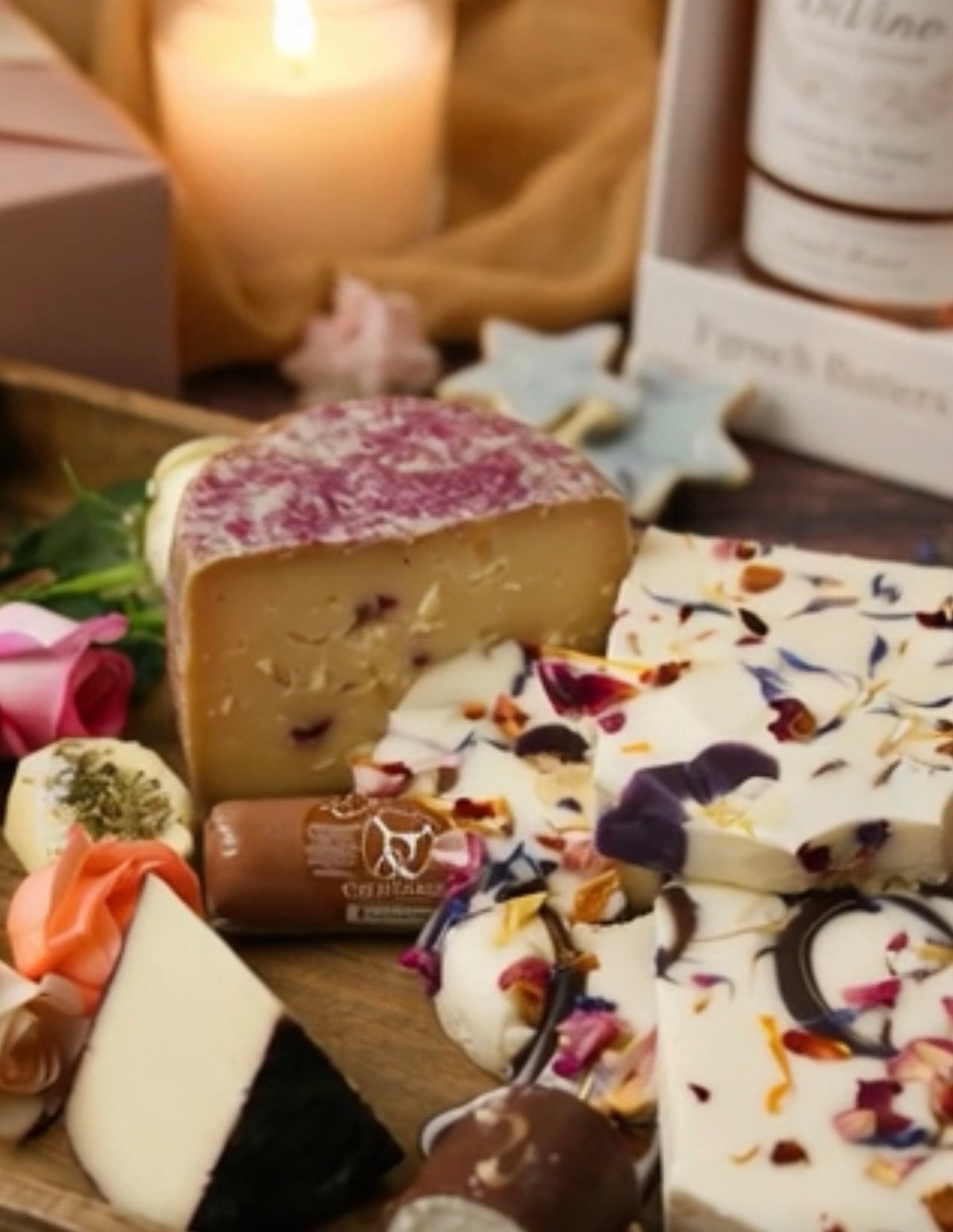 Romantic Cheeses Gift Set
