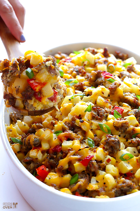 EASY BREAKFAST CASSEROLE WITH SAUSAGE, HASHBROWNS AND EGGS