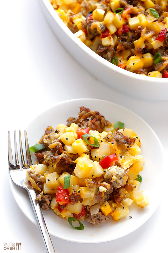 EASY BREAKFAST CASSEROLE WITH SAUSAGE, HASHBROWNS AND EGGS