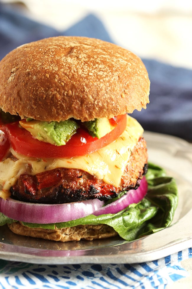 FAJITA TURKEY BURGERS WITH CHAMPAGNE KETCHUP
