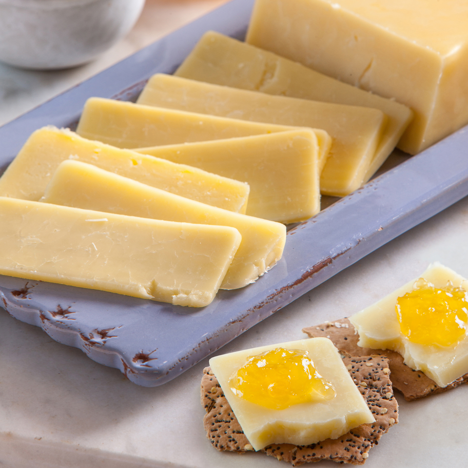 Clothbound Cheddar - by Grafton - 1 lb.