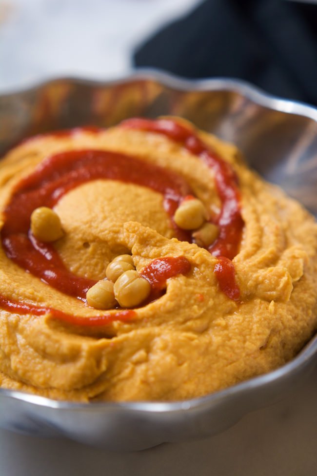 HONEY SRIRACHA HUMMUS