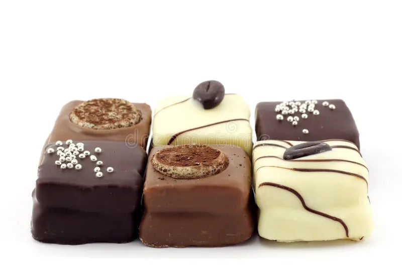 Assorted Petit Fours “Black & White” – 144/Case