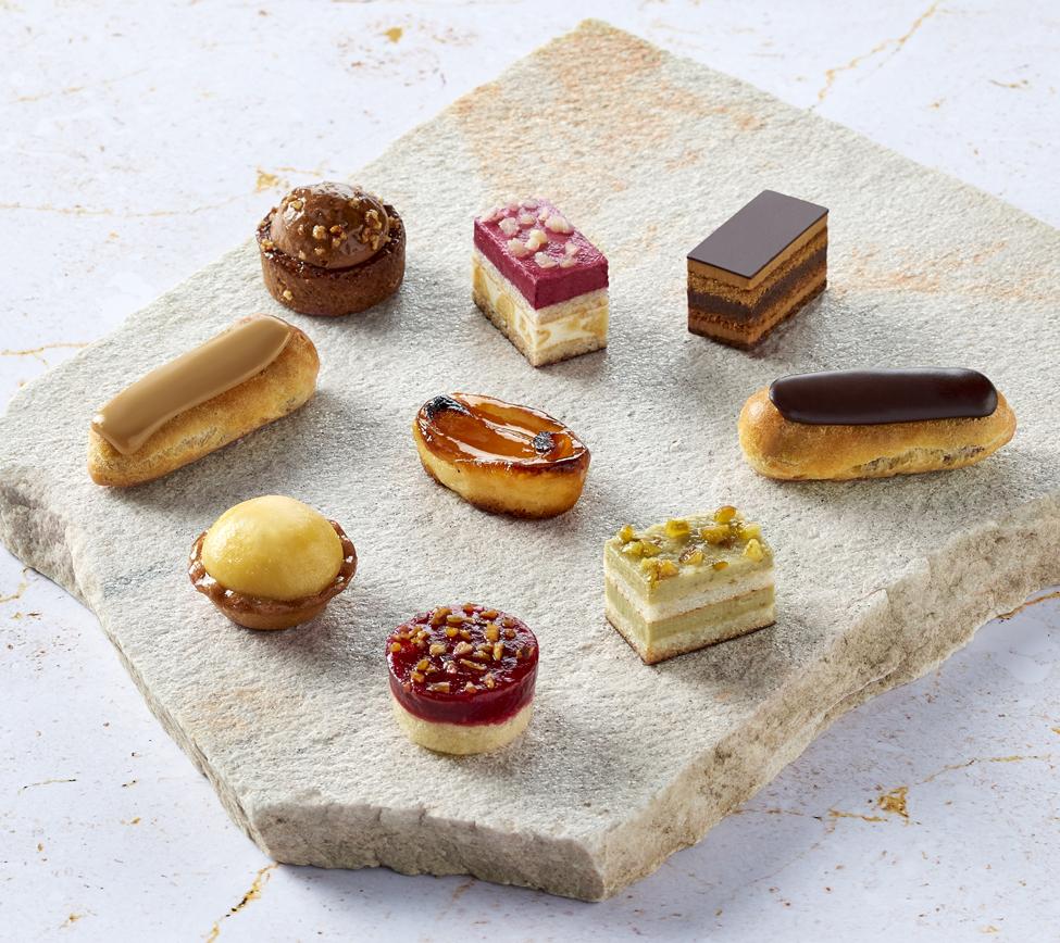 Petits Fours - Sweet Cravings - 58 pieces