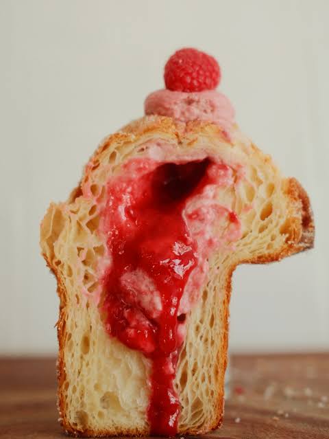 Cruffins Organic Stawberry Jam, includes 4