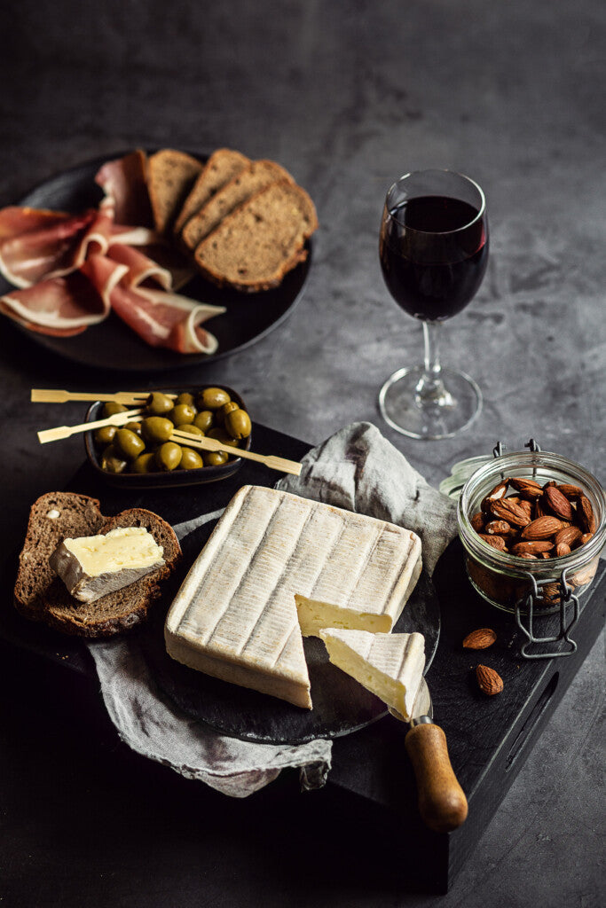 Isigny, Pont L'eveque AOP Cheese