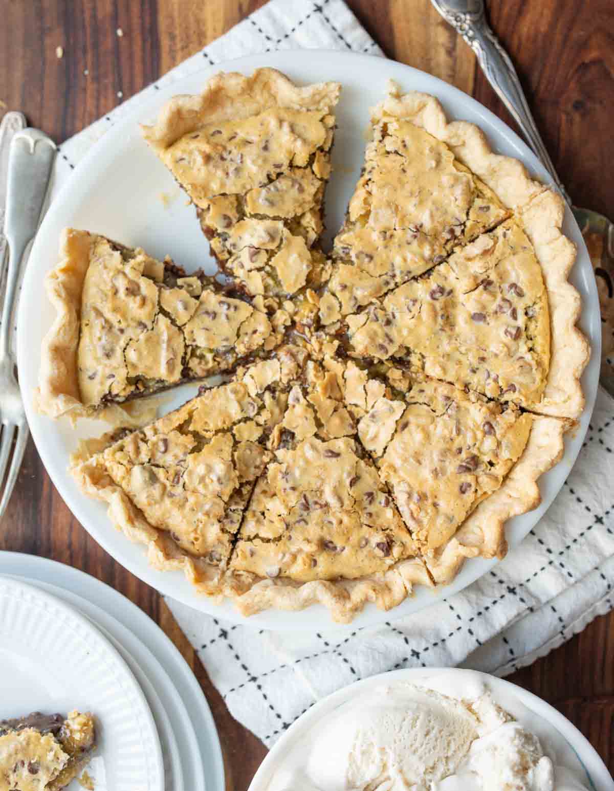 Hub Derby Pie (chocolate chips & pecans)