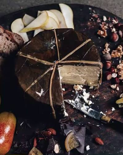 Rogue Creamery Cheeseboard Collection