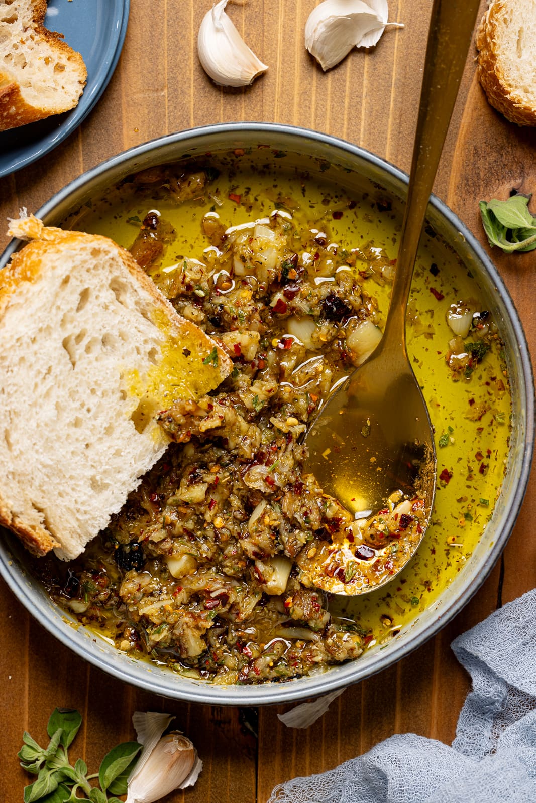 Roasted Garlic & Parmesan Bread Dipper
