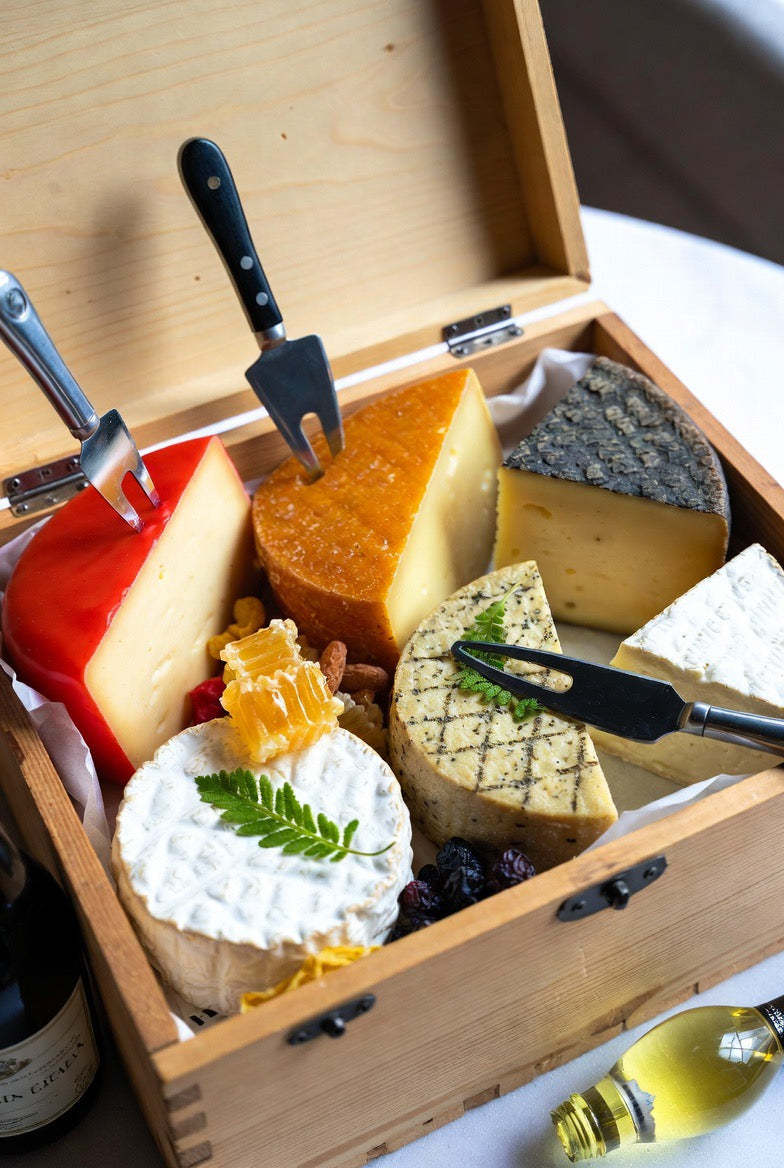 Deluxe European Cheese Crate