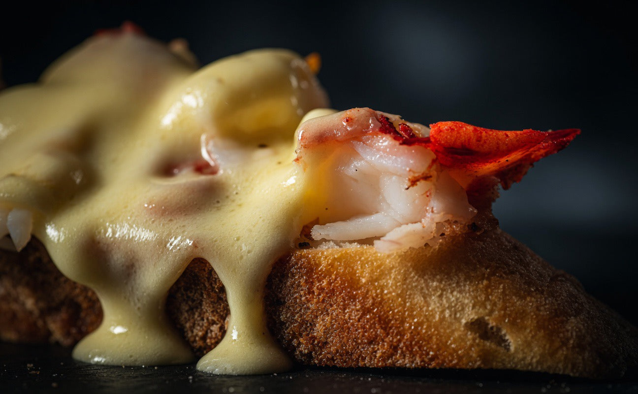 Lobster & Brie Grilled Cheese Crostini – 24 Pieces