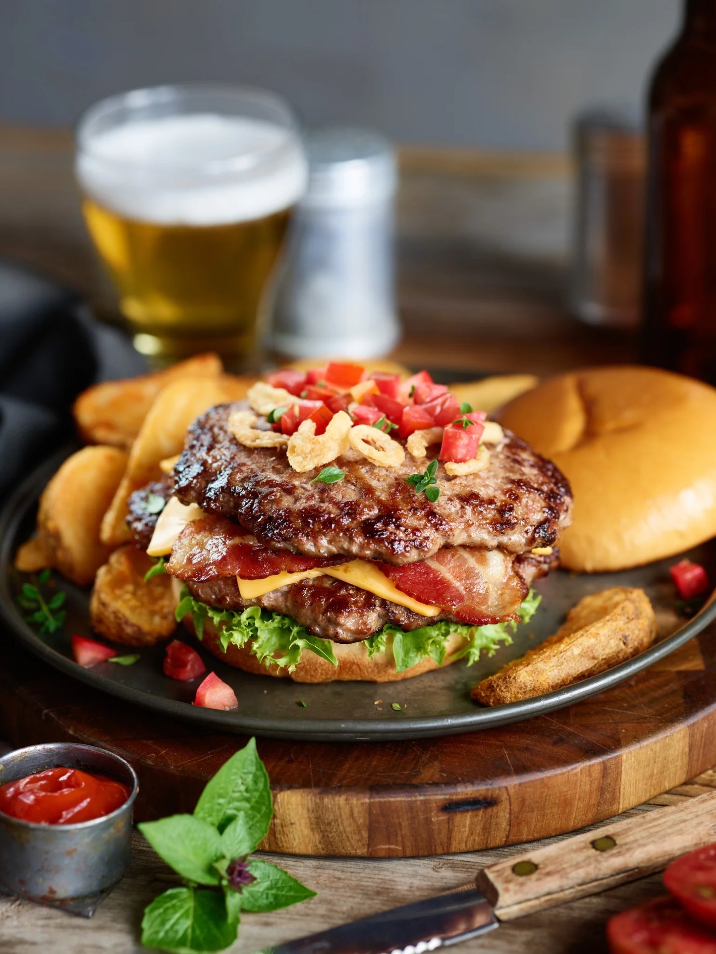Farmland Foods Silver Medal 8 oz. Black Angus Burgers - 20/Case
