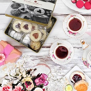 Assorted Italian Cookies Gift Box, 30+ Pieces Individually Wrapped Traditional Gourmet Cookies - 2 lb Square Tin with Authentic Premium Pastries for Holiday Gifting