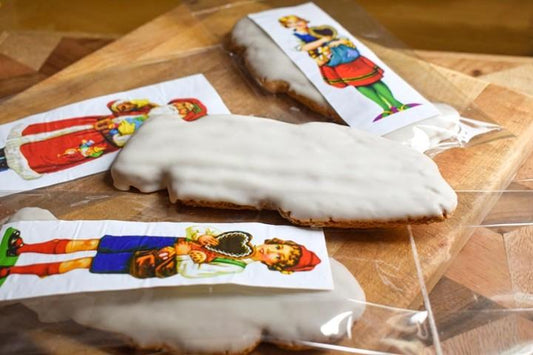Lebkuchen Hansel, Gretel Santa Cookies