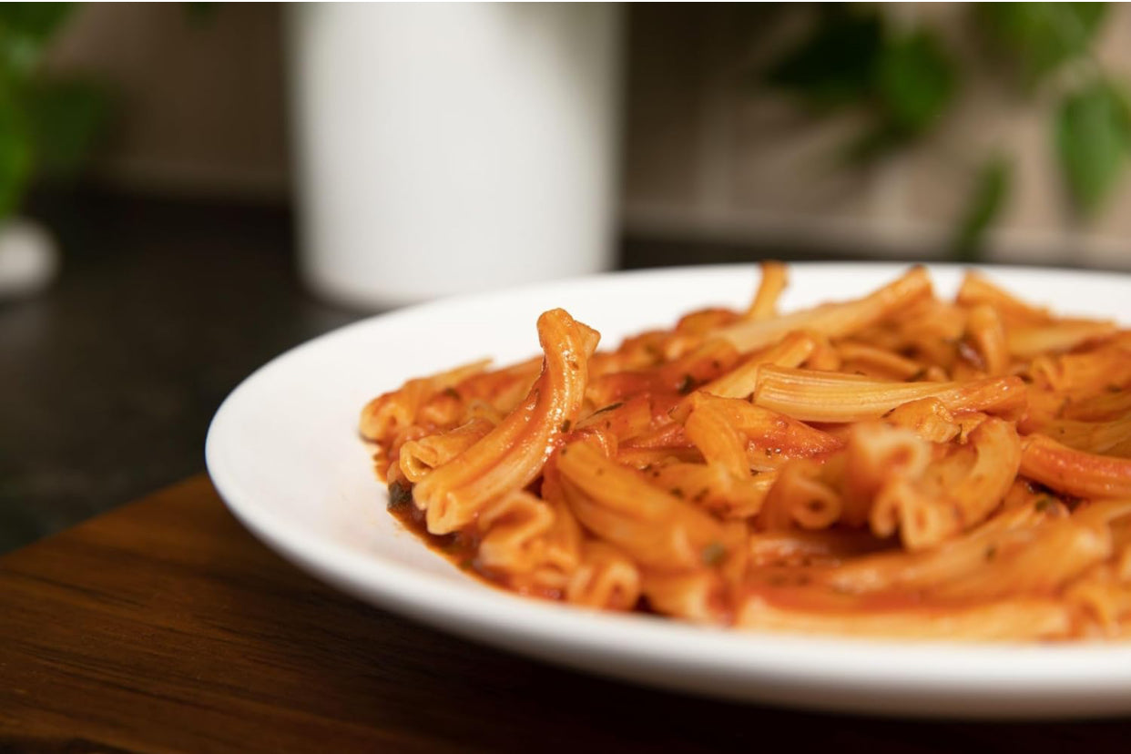 Bravo Bravissimo Gemelli Italian Pasta Noodles, Comes in Arrabbiata Spicy Sauce Flavor, All-In-One Italian Pasta Meal, Sauce, Plate, Fork, Microwavable Meals, GMO Free - Pack of 6