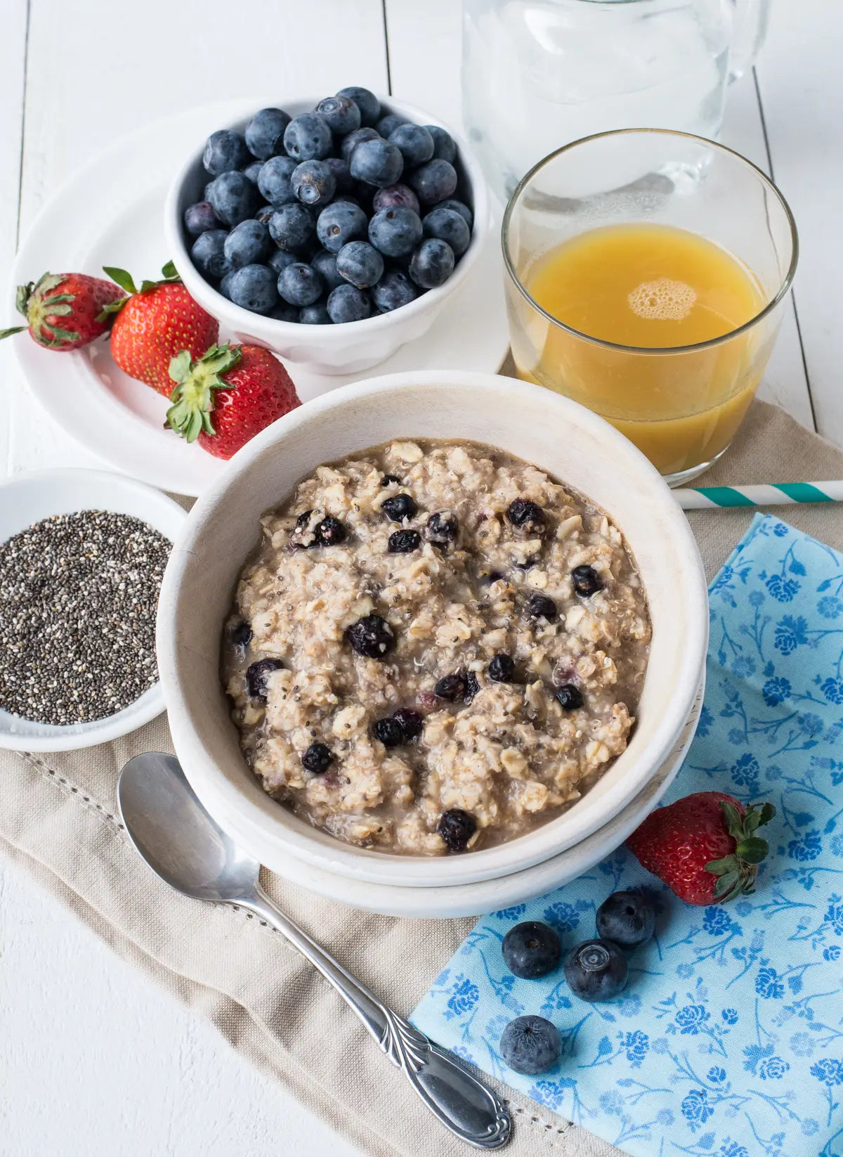 Earnest Eats Superfood Oatmeal – Blueberry Chia Cinnamon – Vegan, Gluten-Free - Pack of 3