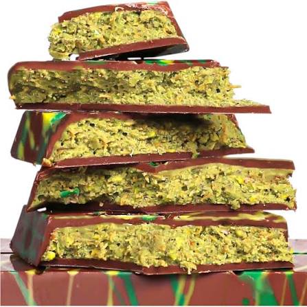 Viral Dubai Milk Chocolate Pistachio Kunafa Ultimate Chocolate Bar Experience
