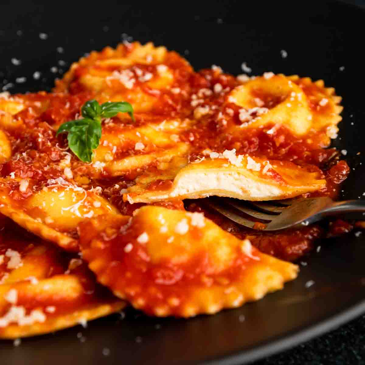 La San Marzano Variety Pack – Vodka, Four Cheese & Roasted Garlic Pasta Sauces 3-Pack
