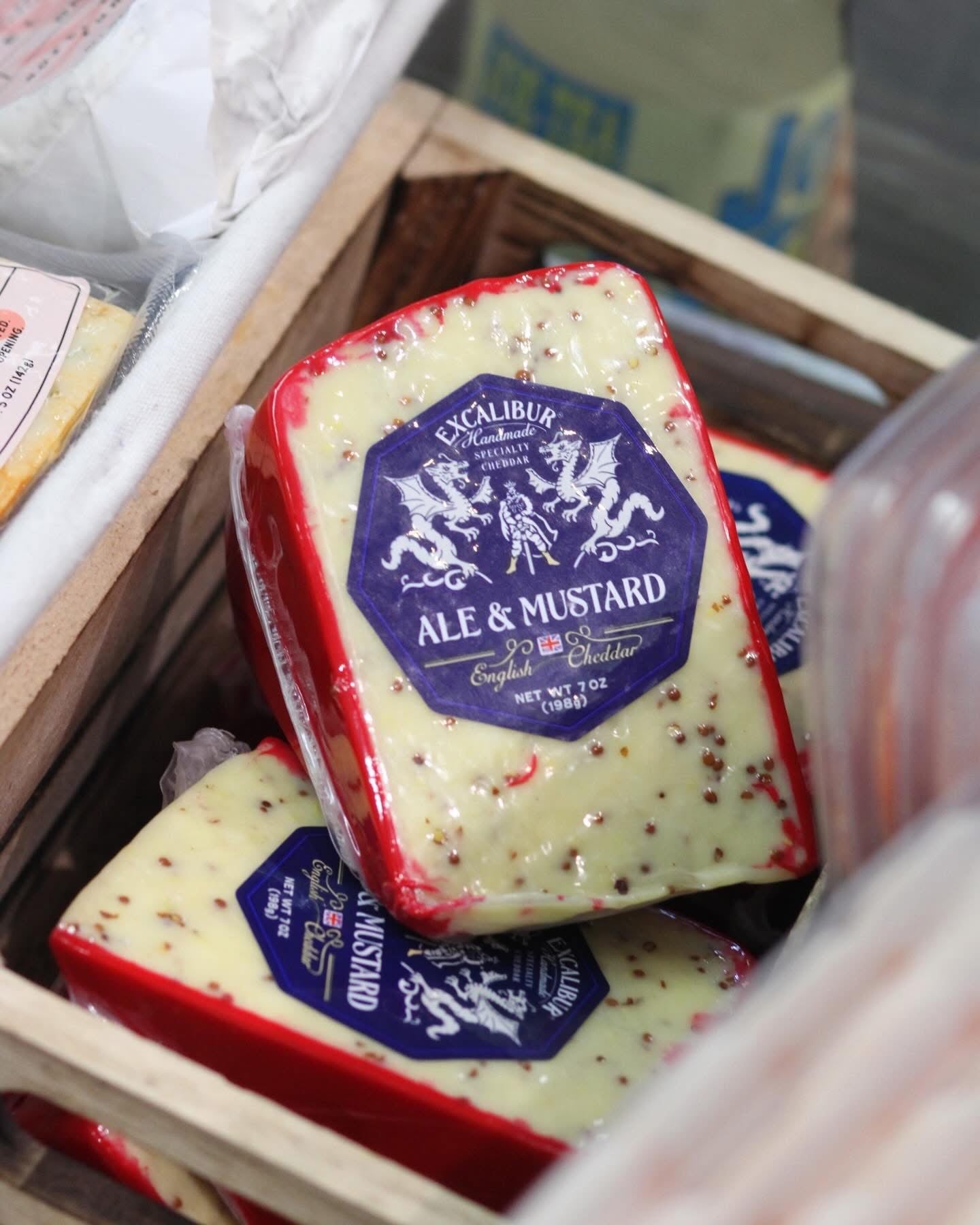 Excalibur Dragon Slayer Ale & Mustard Seed Cheddar Cheese, 7 oz