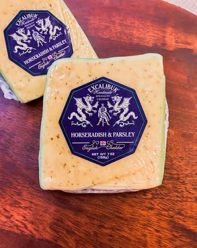 Excalibur Horseradish & Parsley Cheddar Cheese, 7 oz