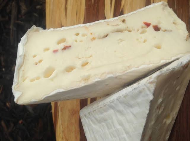 Snapdragon Triple Cream with Habanero,  8 oz square | Tulip Tree Creamery