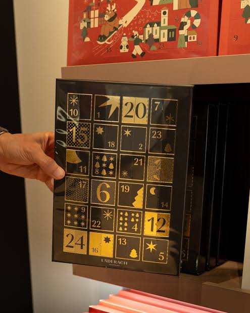 Läderach Advent Calendar Swiss Chocolate Pralines Selection Noir