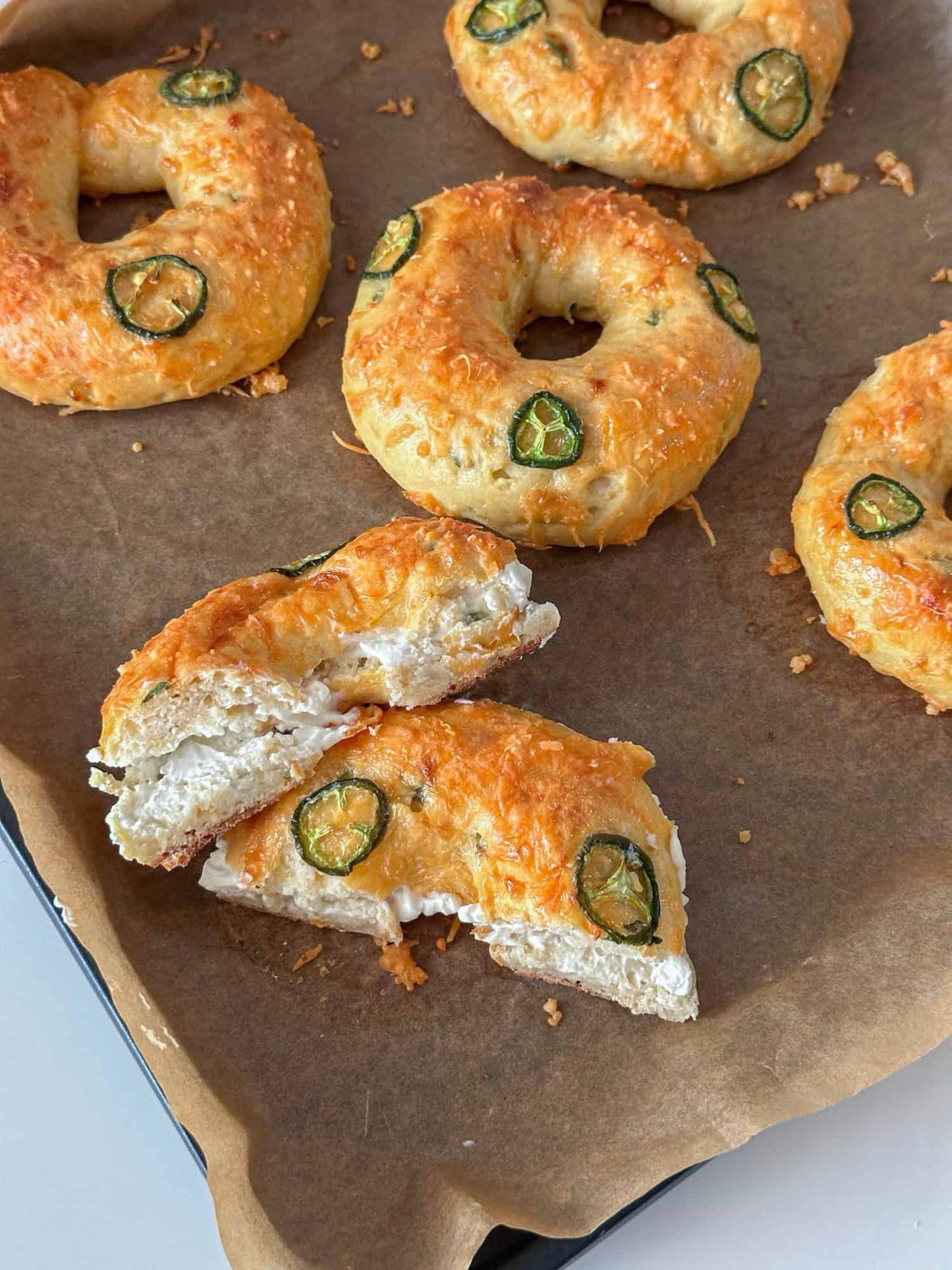 Fresh New York Jalapeño & Cheese Bagels - Delicious - Pack of 12 - Gluten Free, Kosher, Keto