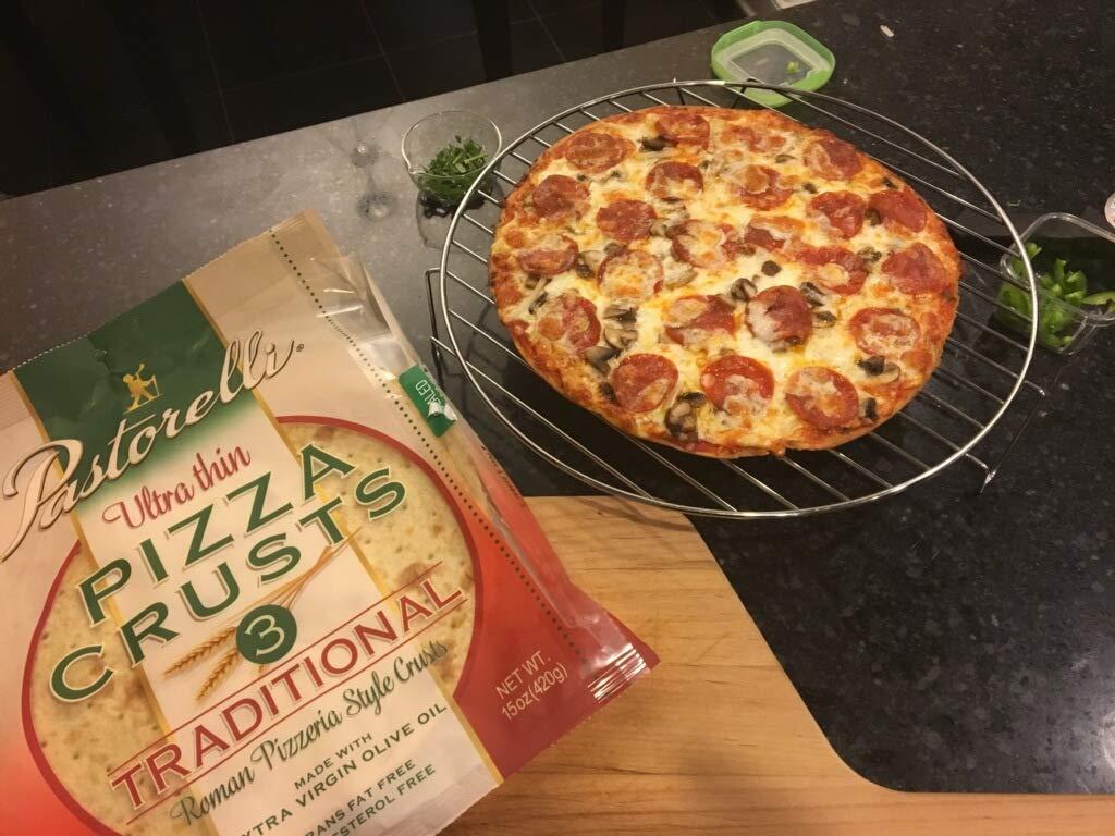 Pastorelli Family Pizza Party Set -Includes 3 Whole Wheat Pizza Crusts 12“, 6 Traditional Pizza Crusts 12”, Italian Chef Pizza Sauce, Savory Pizza Seasoning