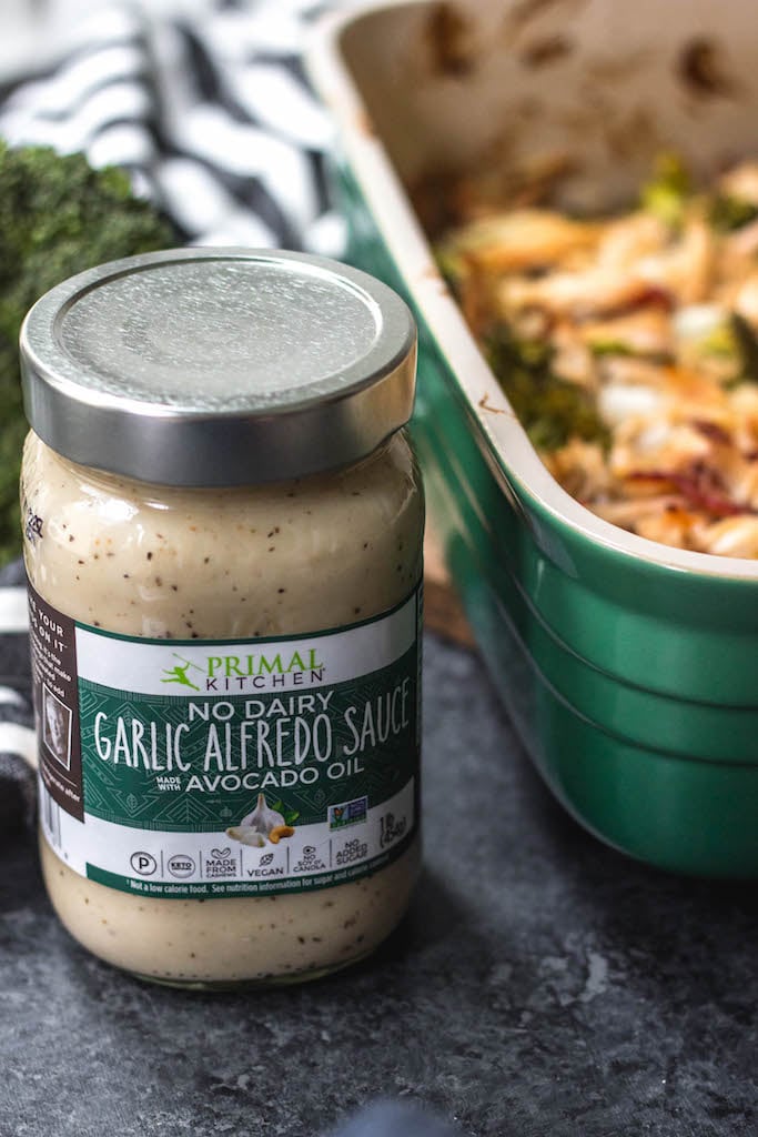 Primal Kitchen Alfredo Pasta Sauce, Gluten Free , No Dairy - Added Sugar, Includes Original and Garlic Alfredo Sauce - Pack of 2