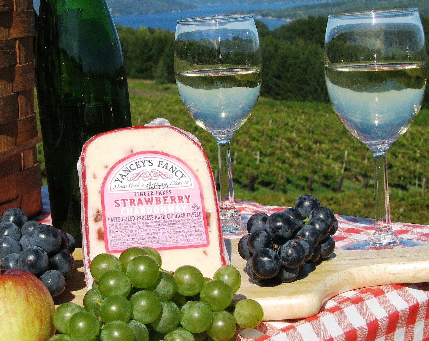 Yancey's Fancy Strawberry Chardonnay Cheddar Cheese, 7.6 oz