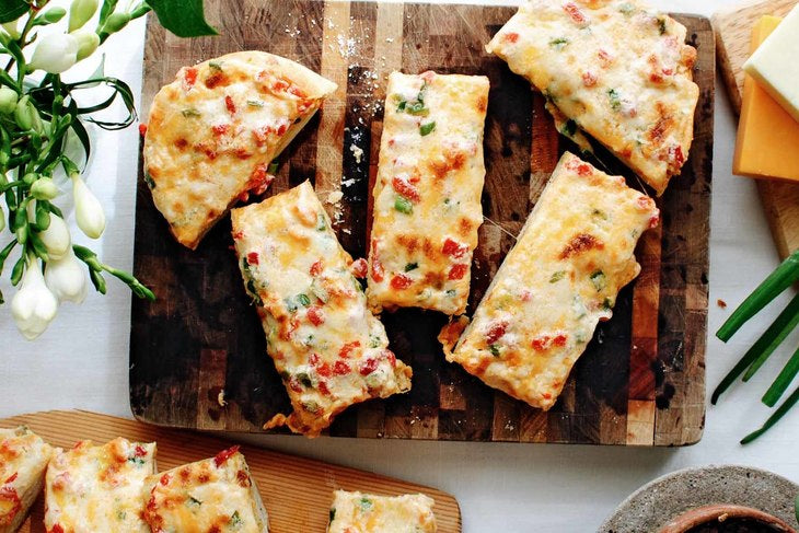 Signature Roasted Garlic Pimento Cheese - 16 oz