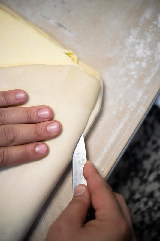 Isigny Sainte-Mère Puff Pastry Unsalted Butter Sheet NAOP from France, 2.2 lb - 10/Case