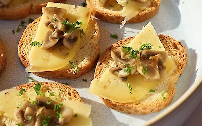 Henri Willig Organic Cheese with Chili
