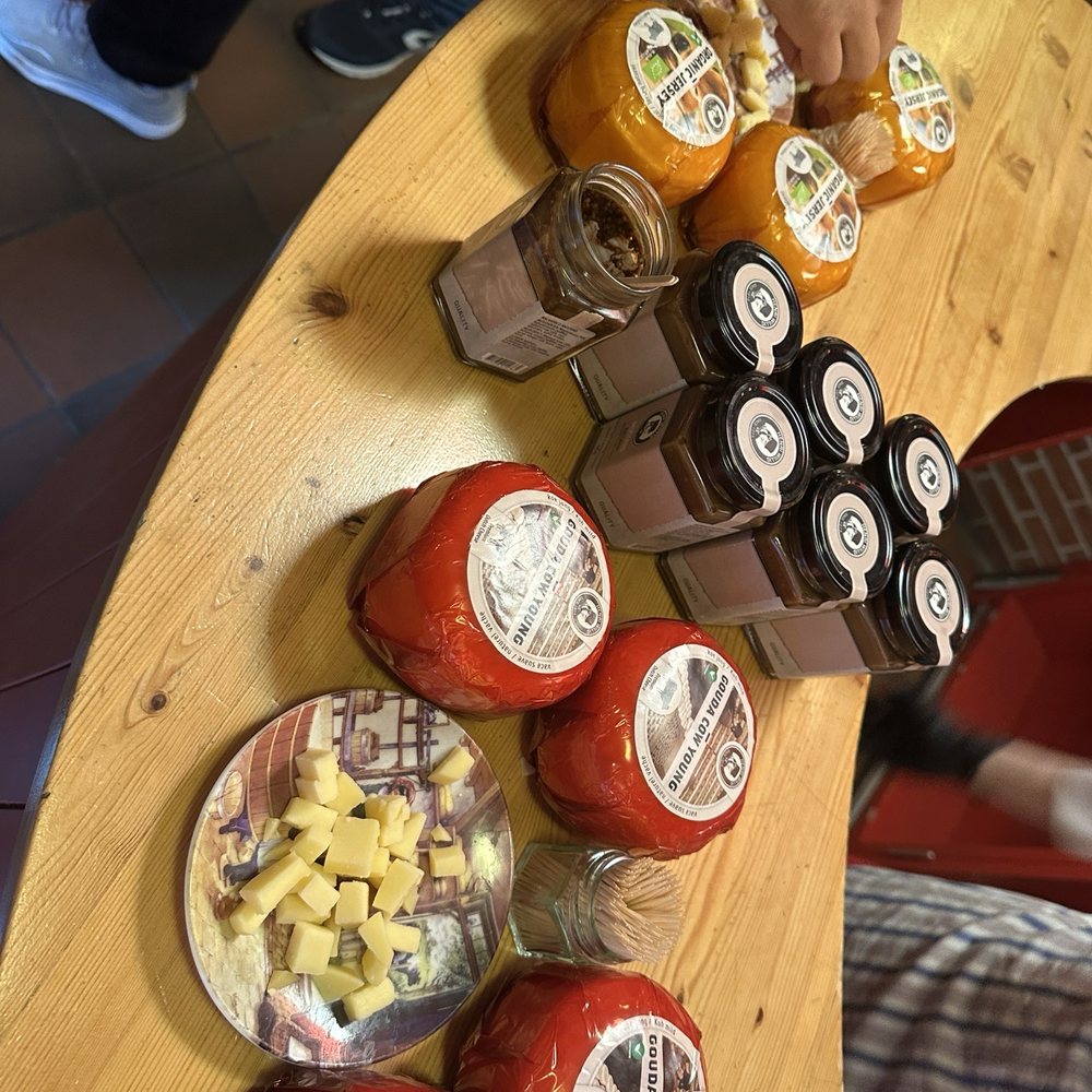 Henri Willig Organic Kalamata Olives and Tomato Cheese