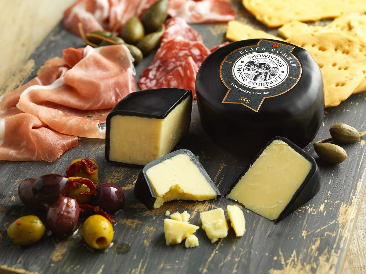Snowdonia Black Bomber Extra Mature Cheddar Cheese, 7 oz