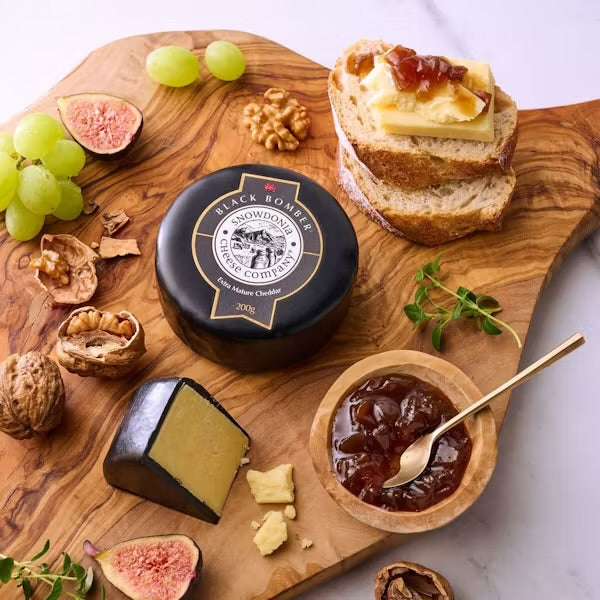 Snowdonia Black Bomber Extra Mature Cheddar Cheese, 7 oz