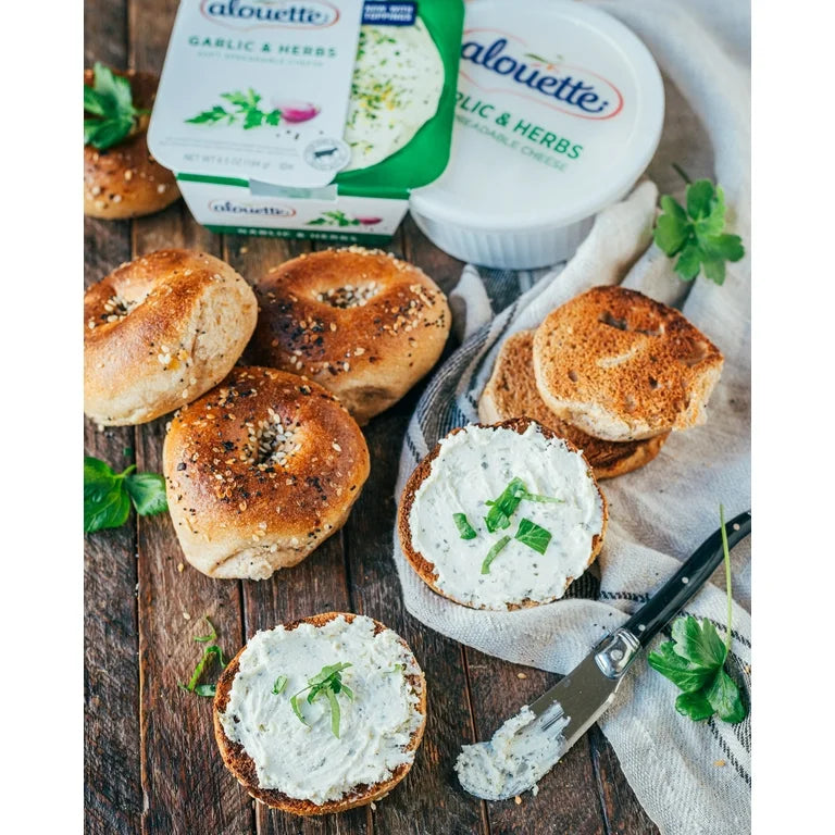 Alouette Garlic and Herb Spreadable Cheese - 4.5 lb - 2/Case