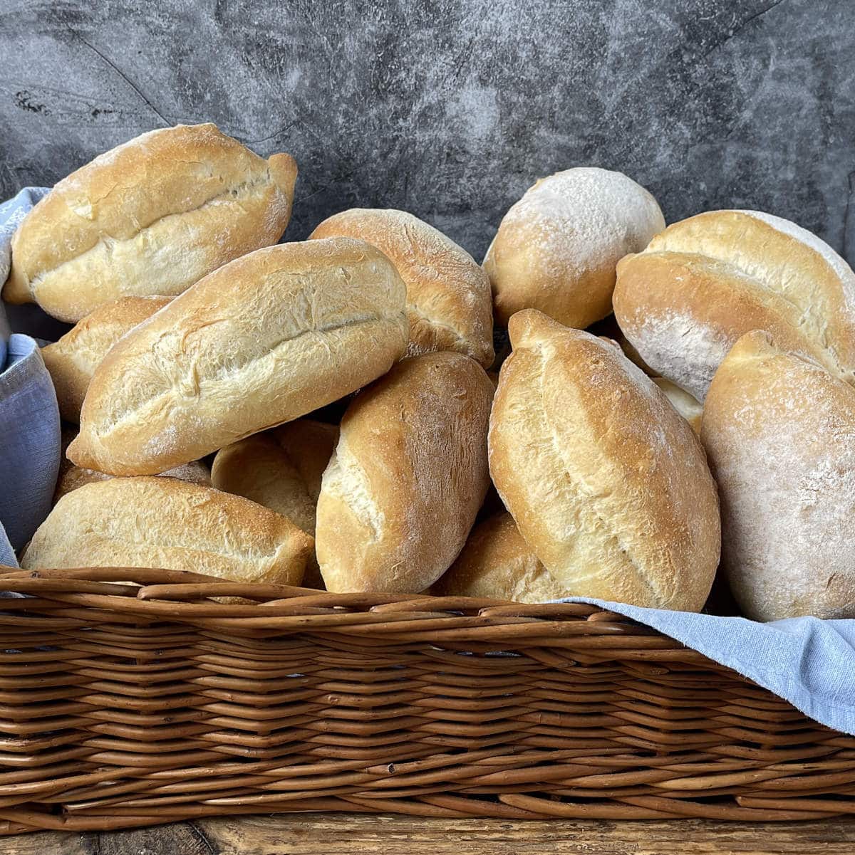 Bimbo Bakehouse Portuguese Bun Rolls - 60/Case