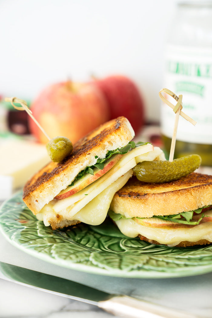 Yancey's Fancy Horseradish Cheddar Cheese, 7.6 oz