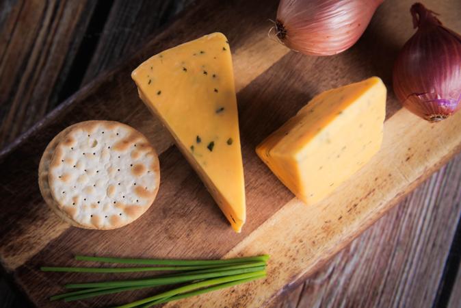 Long Clawson Cotswold Cheese, 1 lb