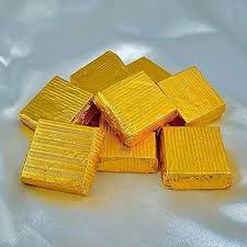 Dubai Pistachio Chocolate Gift Box – Premium Stuffed Gold Wrapped Chocolate, Gift Box - 16 Pieces