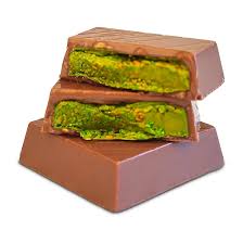 Dubai Pistachio Chocolate Gift Box – Premium Stuffed Gold Wrapped Chocolate, Gift Box - 16 Pieces