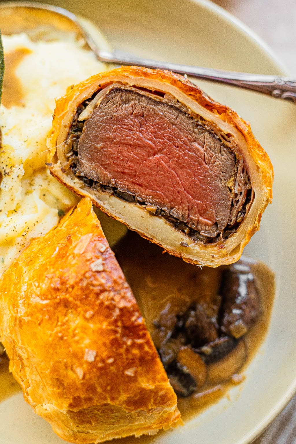 90z Filet Filet Mignon Beef Wellington – 4 x 9 oz | The Table Gourmet