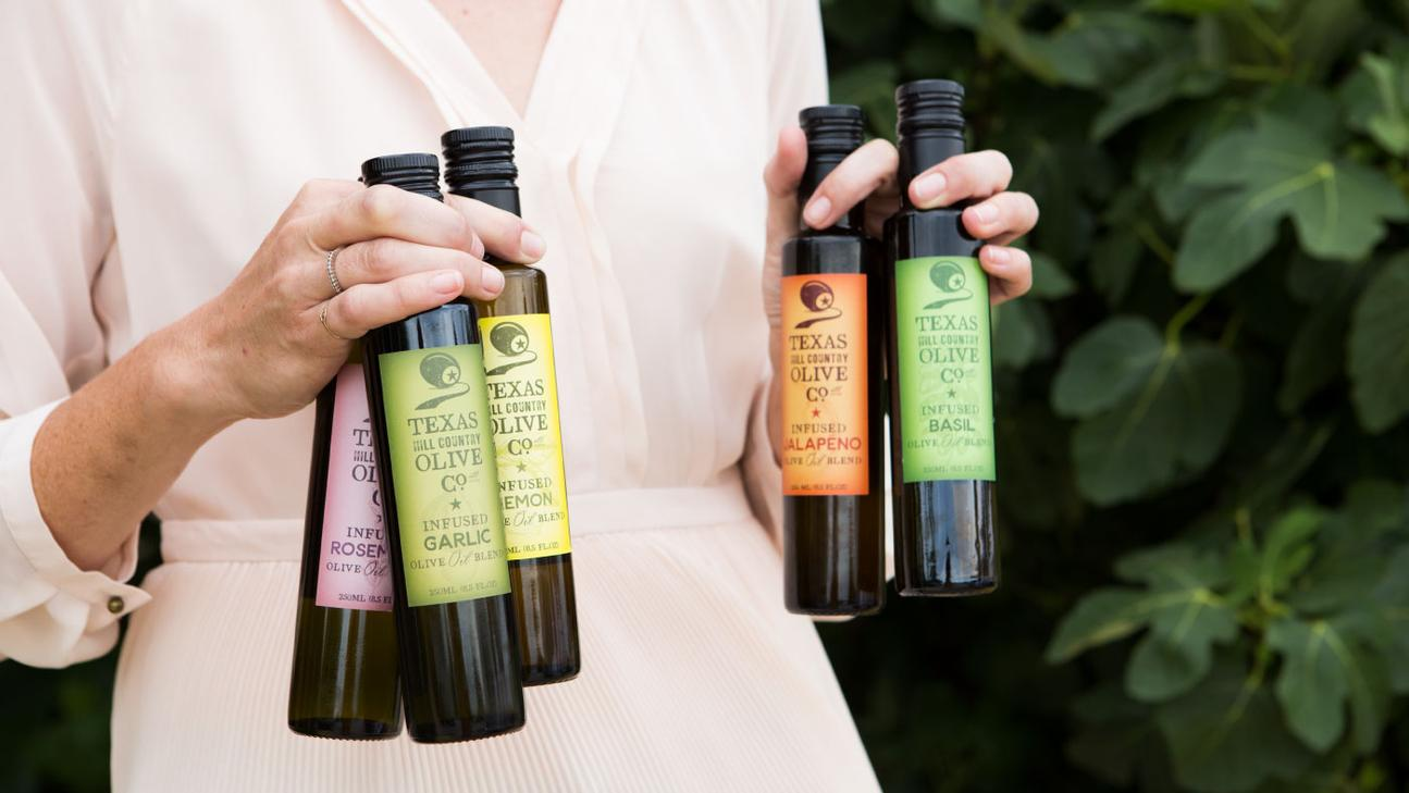 Texas Hill Country Olive Co Blood Orange Infused Olive Oil - Cold Pressed Gourmet EVOO Olive Oil - Great for Dressing Dipping Marinade