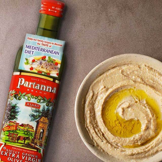 Partanna Extra Virgin Olive Oil Pressed with Sicilian Moro Orange - Premium Flavored Extra Virgin Olive Oil - Harvested in Sicily, First Cold Pressed