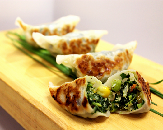 Kale and Vegetable Dumpling - 35 pieces per tray