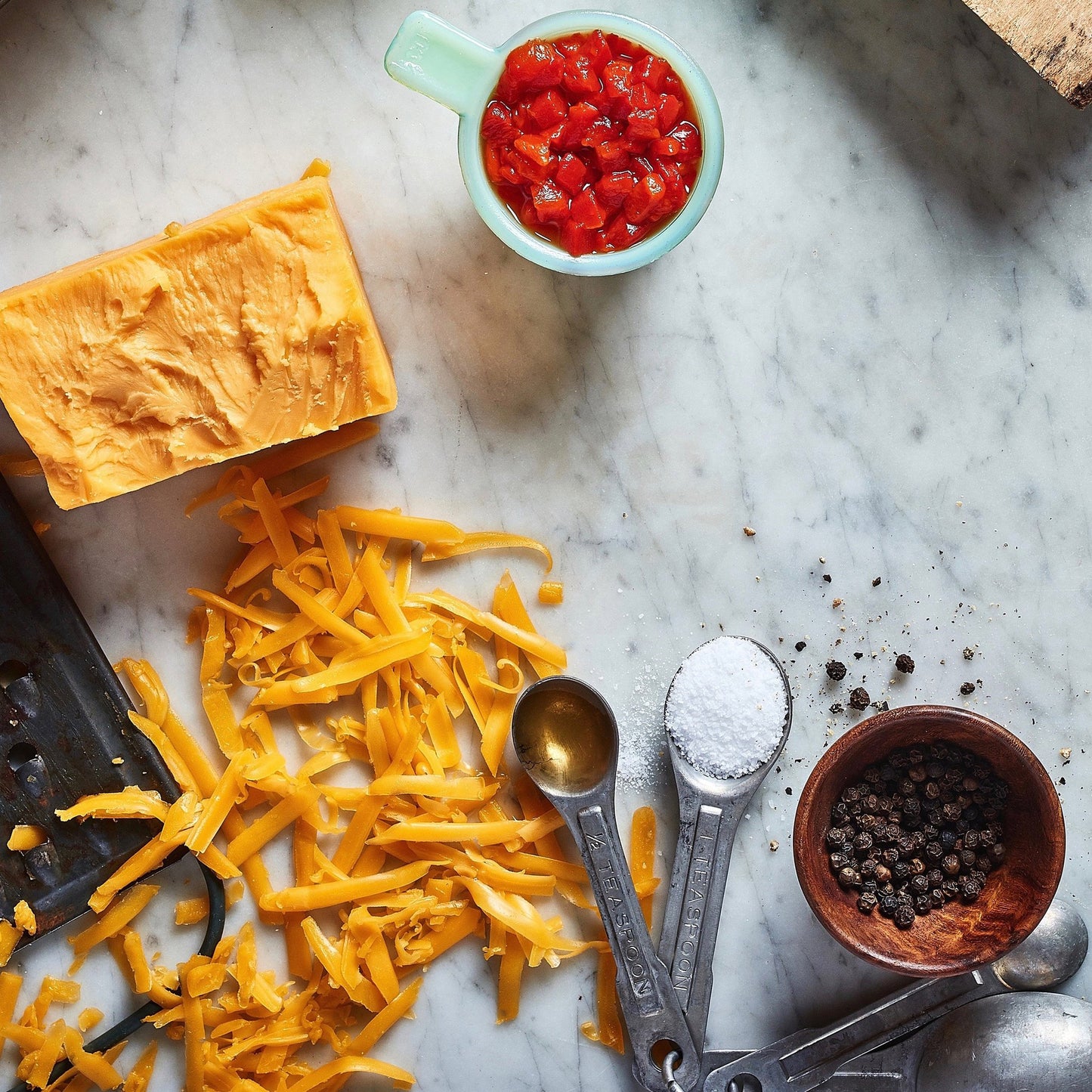 Smoked Gouda + Roasted Red Peppers Pimento Cheese