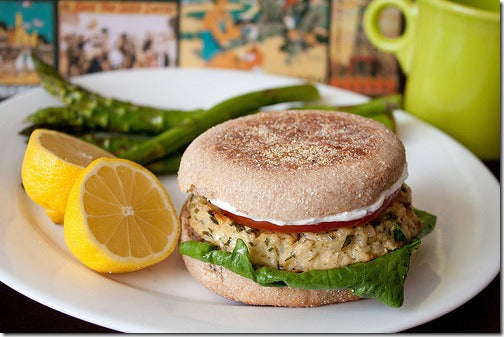 Lemon Garlic Tuna Burgers
