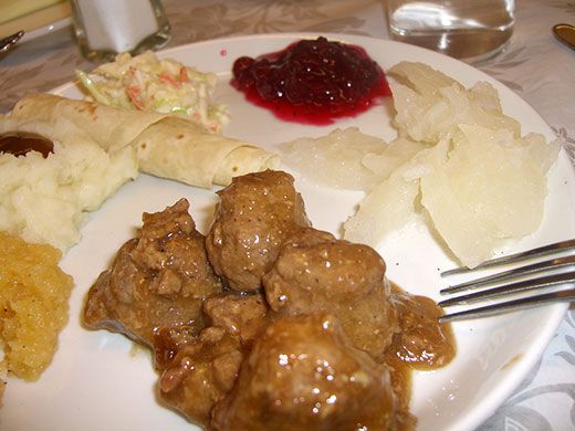 Lefse, Lutefisk Kjottboller Norwegian Meatballs - Dinner for 4