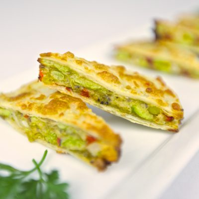 EDAMAME & CORN QUESADILLAS - 44 pieces per tray